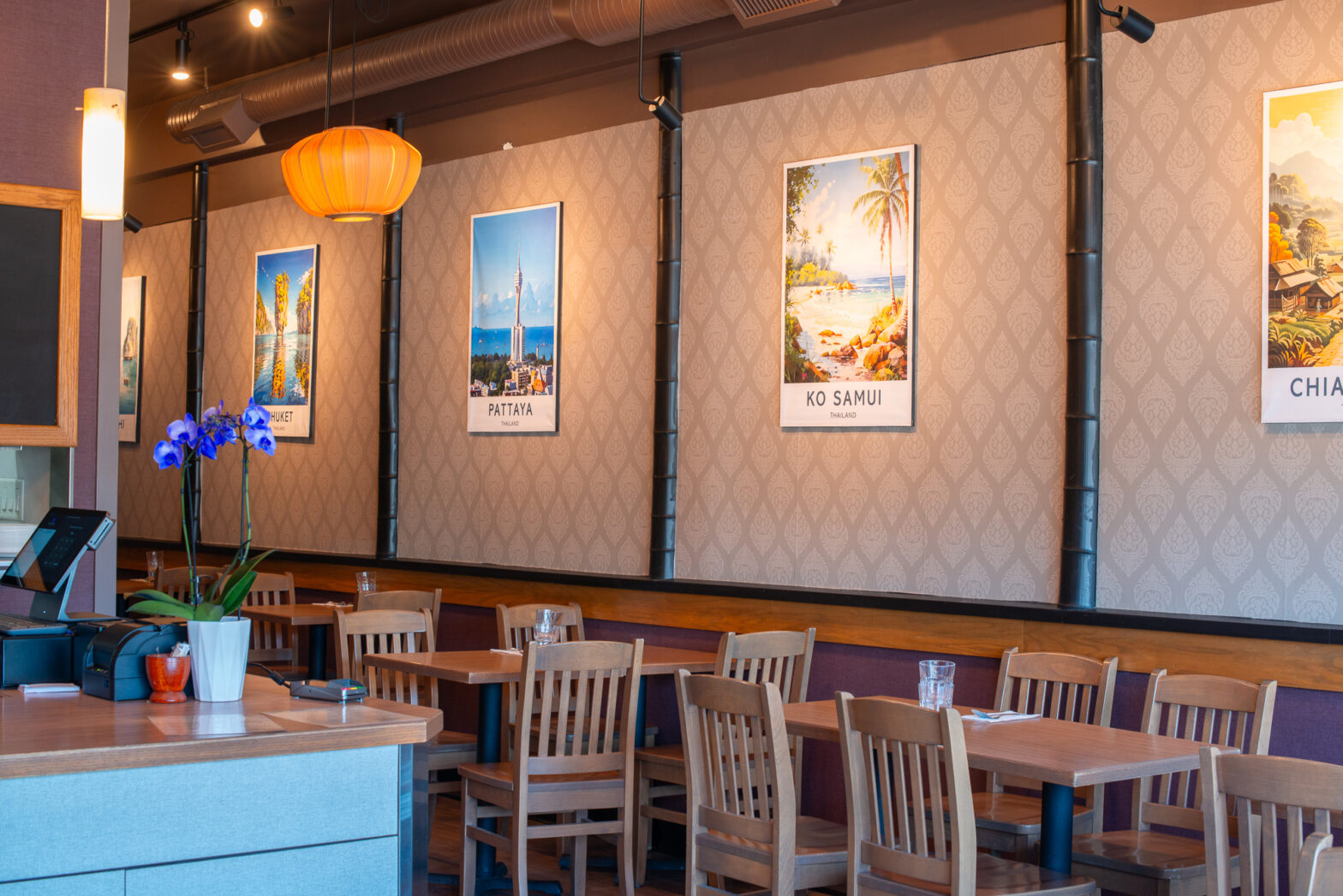 Specials & Features
